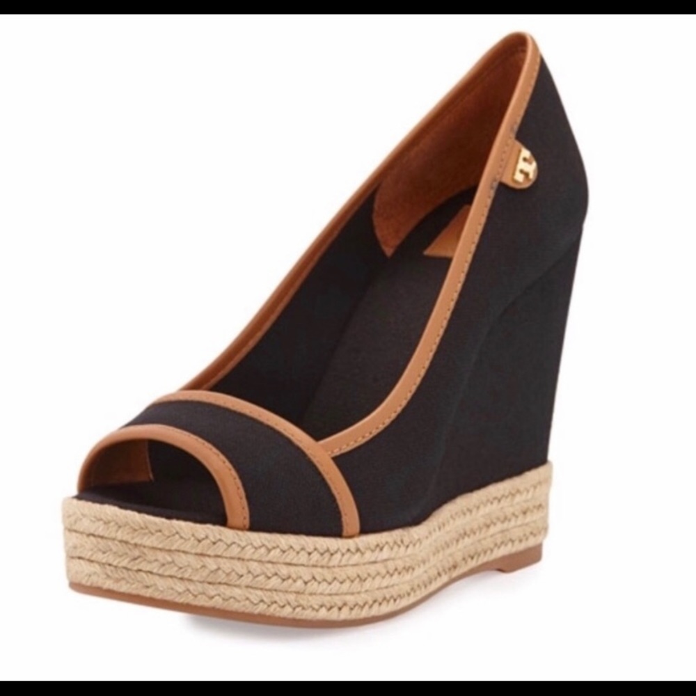 Like new excellent condition Tory Burch Majorca 85mm wedge black tan